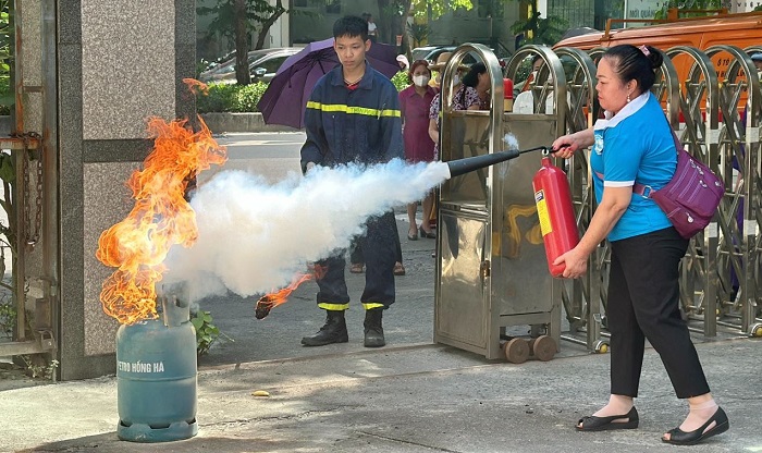 Trang bị kiến thức, kỹ năng phòng chống cháy, nổ tại gia đình cho phụ nữ Thủ đô